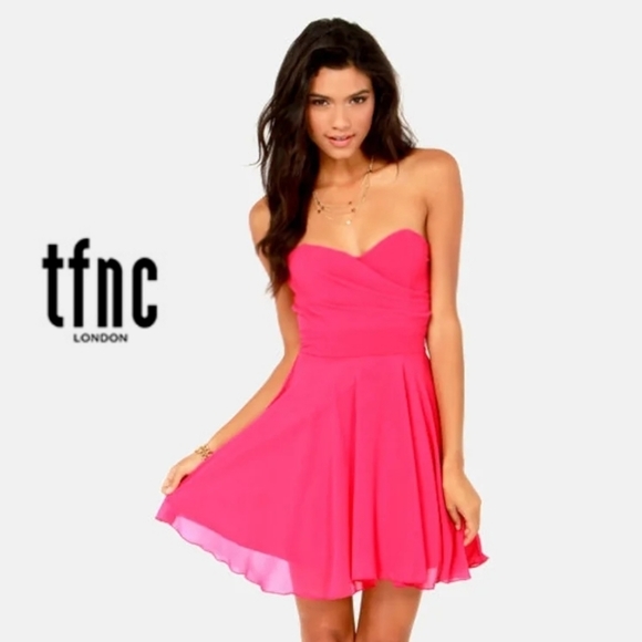 NWT TFNC London Minnie Strapless Hot Pink Dress Size Medium - Picture 1 of 12